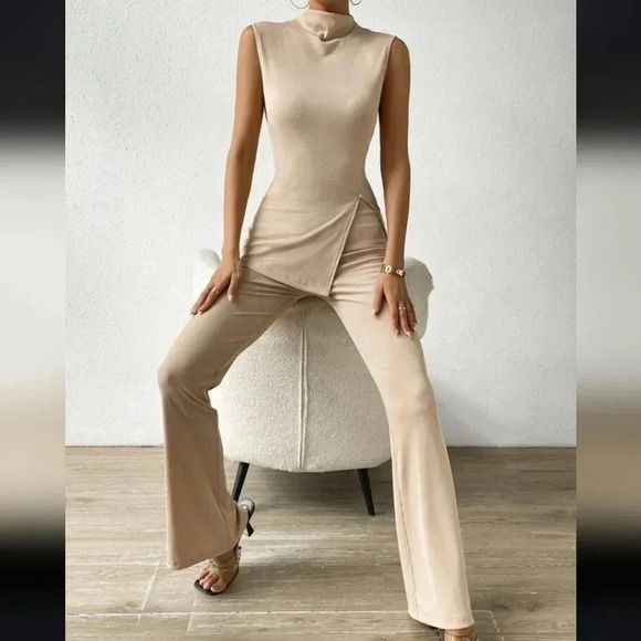 Mock Neck Split Hem Tank Top & Flare Leg Pants - Picture 5 of 6